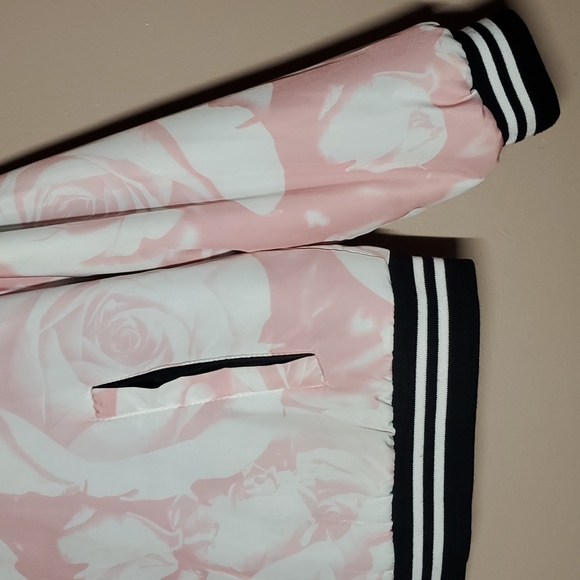 F21 Plus Size Bomber Jacket - Picture 2 of 6